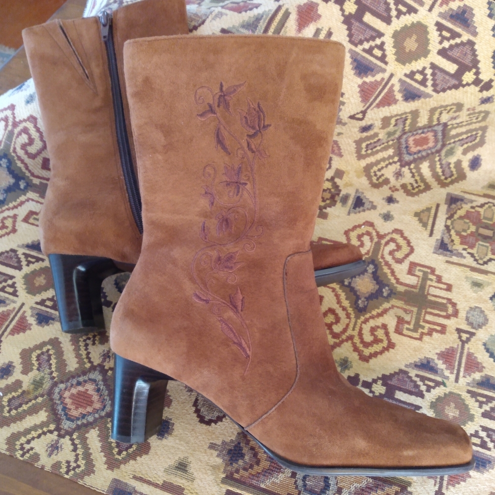 White Mountain Vintage Suede Zippered Boots with Embroidery Detail